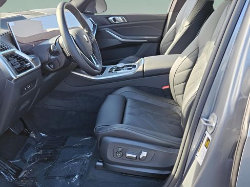 New 2026 BMW X5 sDrive40i w/ Premium Package image 8