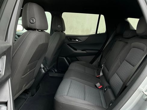 Used 2025 Chevrolet Equinox LT image 11