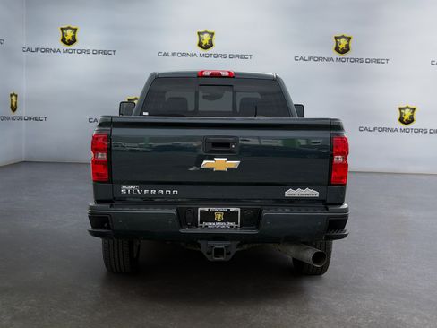 Used 2018 Chevrolet Silverado 2500 High Country w/ Duramax Plus Package AWD/4WD image 4