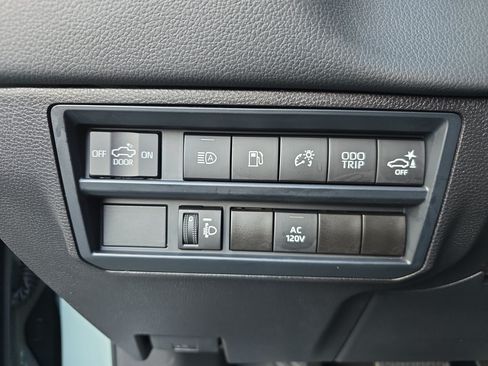 Used 2024 Toyota Tundra Limited w/ Power Package AWD/4WD image 25