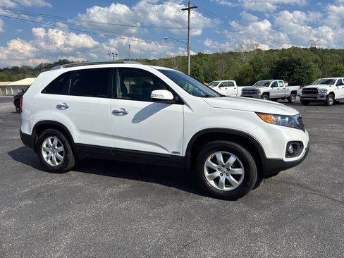 Used 2013 Kia Sorento LX w/ Convenience Pkg AWD/4WD image 1