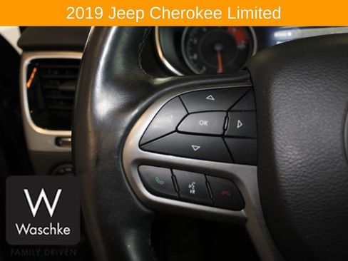 Used 2019 Jeep Cherokee Limited AWD/4WD image 27