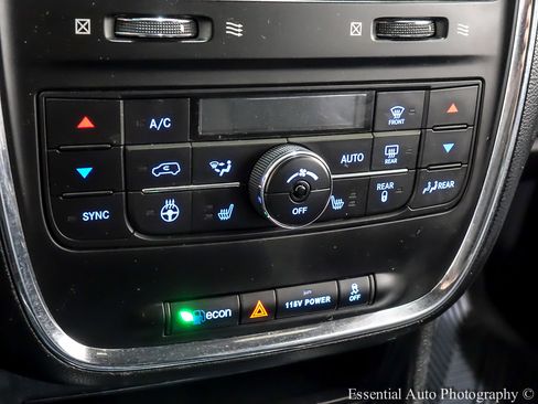 Used 2018 Dodge Grand Caravan GT image 22