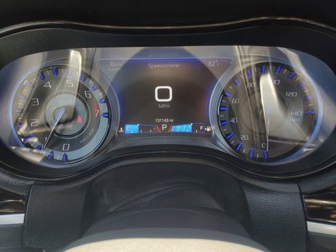 Used 2018 Chrysler 300 S RWD image 14