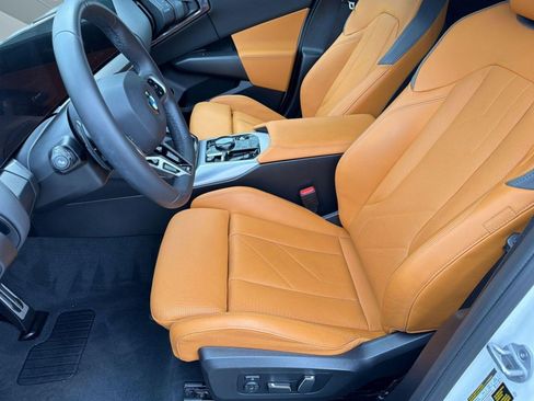 Used 2025 BMW X3 xDrive30i w/ Premium Package AWD/4WD image 5
