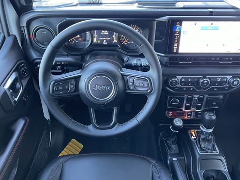 New 2026 Jeep Wrangler Unlimited Rubicon w/ Technology Group image 21