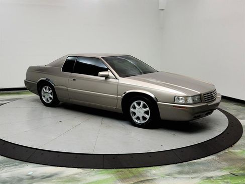 Used 2001 Cadillac Eldorado Touring image 3