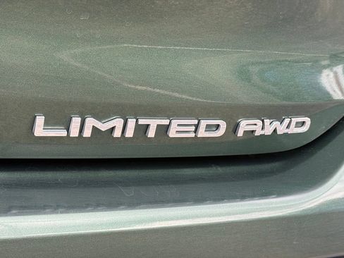 Used 2024 Toyota Highlander Limited AWD/4WD image 28