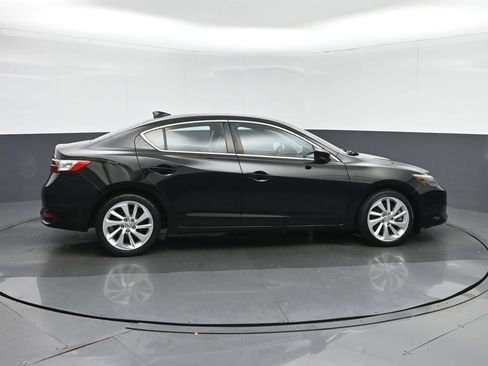 Used 2018 Acura ILX FWD image 8