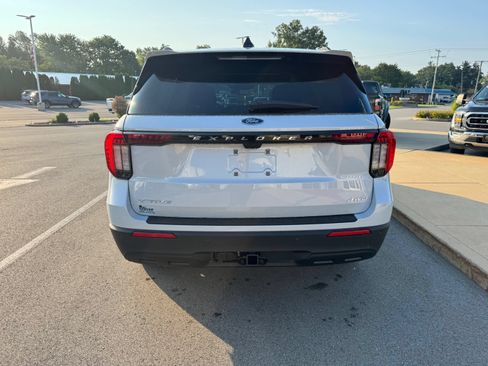New 2026 Ford Explorer Active AWD/4WD image 6