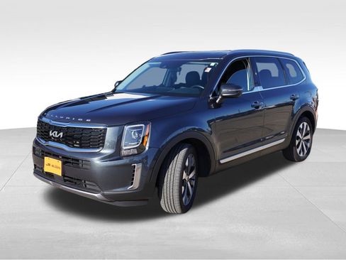 Certified 2022 Kia Telluride S image 11