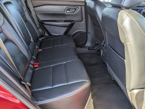 Used 2021 Nissan Rogue SL image 28