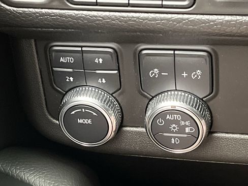 Certified 2023 GMC Yukon XL Denali AWD/4WD image 20
