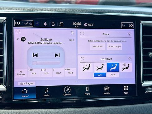 Used 2023 Chrysler Pacifica Touring-L FWD image 15