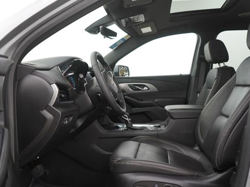 Used 2023 Chevrolet Traverse LT w/ LT Premium Package AWD/4WD image 25