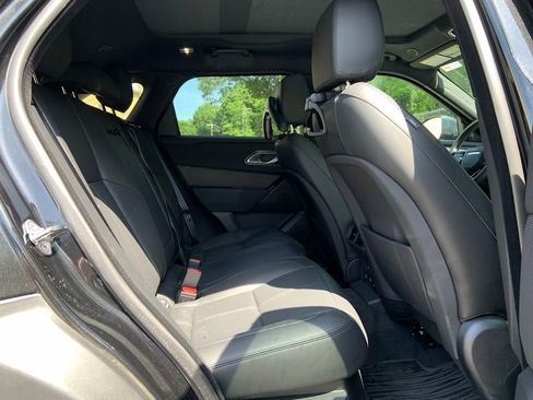 Certified 2025 Land Rover Range Rover Velar Dynamic SE image 19