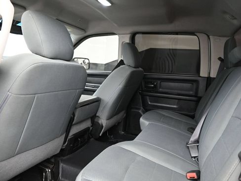 Used 2018 RAM 1500 Express RWD image 15