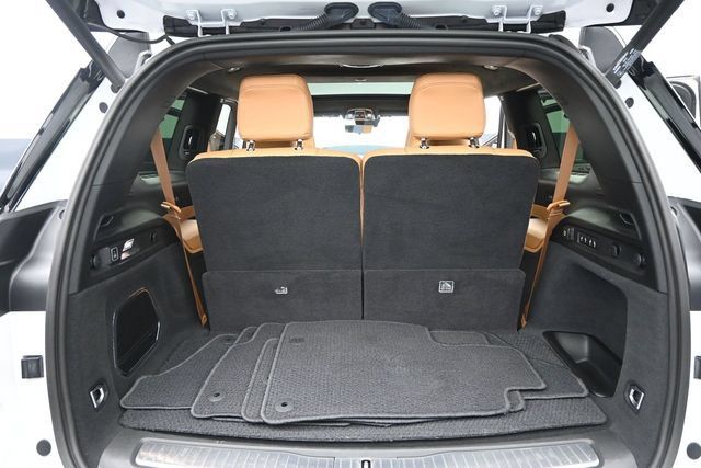 Used 2023 Jeep Grand Cherokee L Summit AWD/4WD image 7