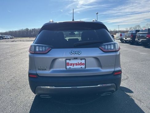 Used 2019 Jeep Cherokee Limited image 10