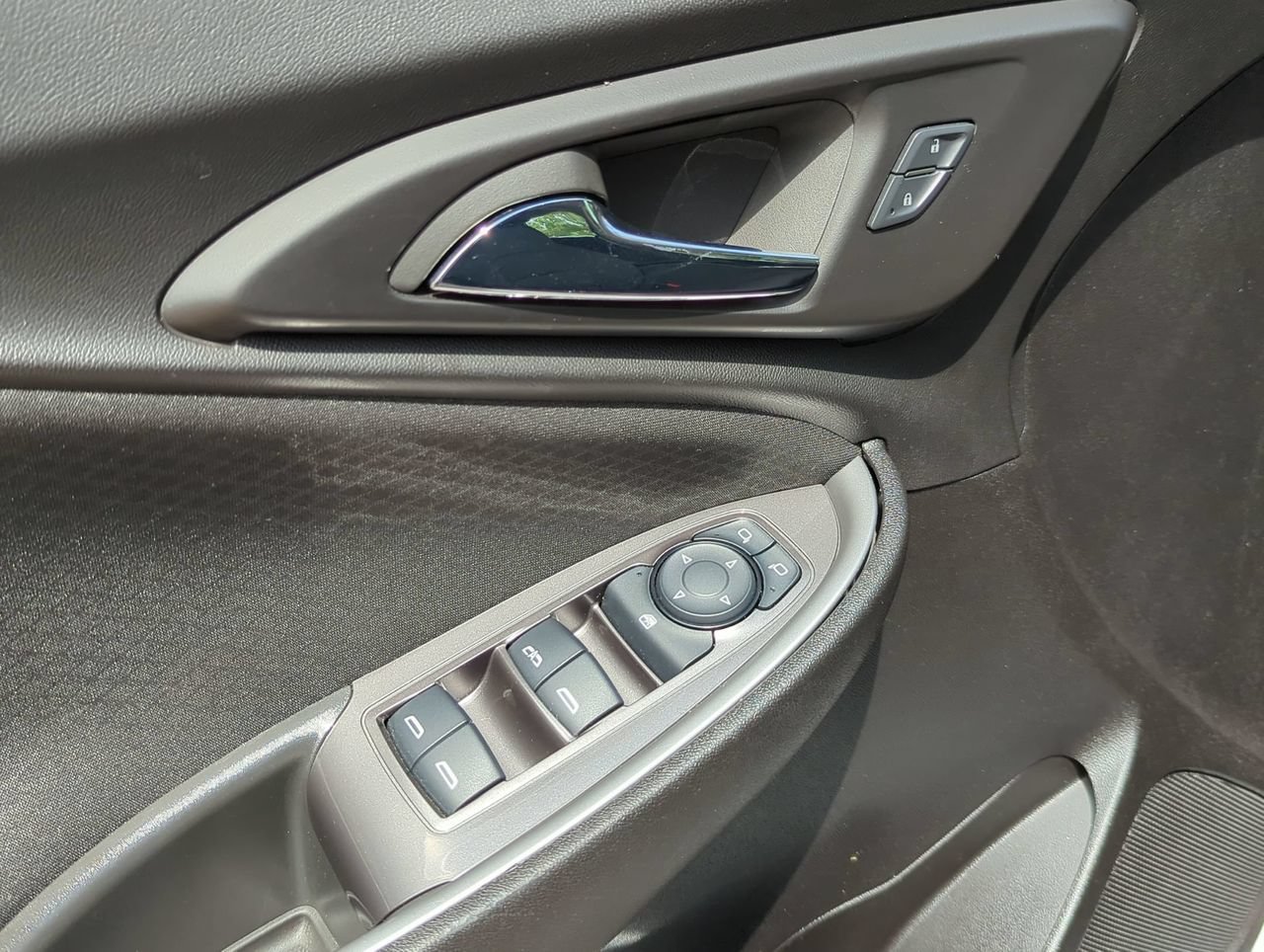 Used 2025 Chevrolet Malibu LT FWD image 8