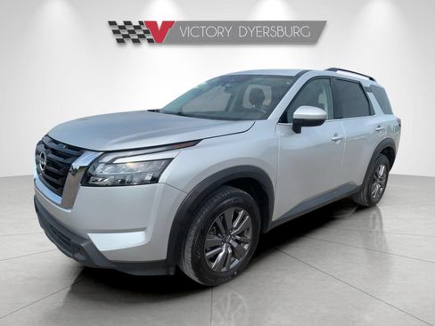 Used 2025 Nissan Pathfinder SV AWD/4WD image 8
