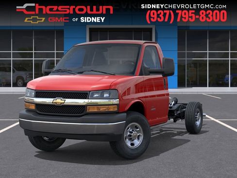 New 2026 Chevrolet Express 3500 w/ Power Convenience Package RWD image 6