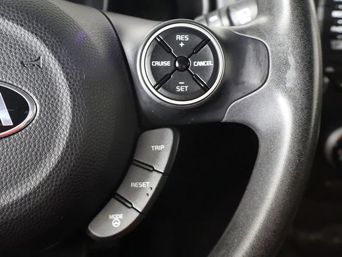 Used 2014 Kia Soul FWD image 33