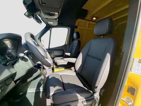 New 2026 Mercedes-Benz Sprinter 2500 image 12
