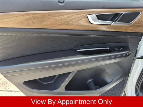 Used 2025 Volkswagen Atlas SE FWD image 25