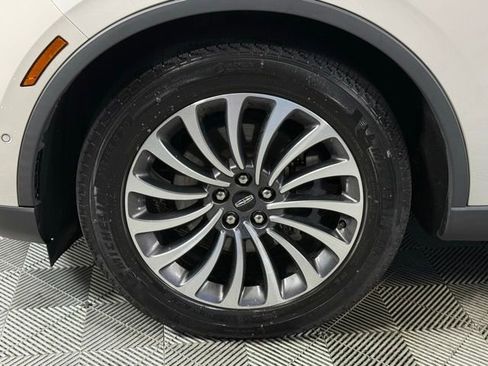 Used 2022 Lincoln Aviator Reserve w/ Equipment Group 201A image 6