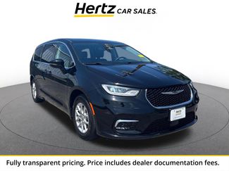 Used 2024 Chrysler Pacifica Touring-L FWD video 1