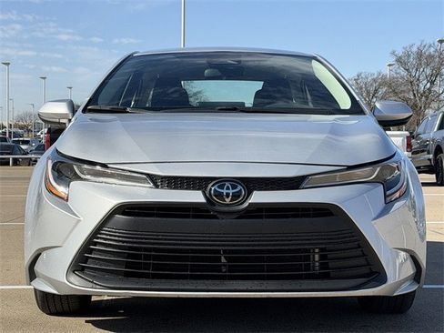 Certified 2025 Toyota Corolla LE image 8