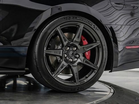 Used 2021 Ford Mustang Shelby GT500 w/ Carbon Fiber Track Pack RWD image 71