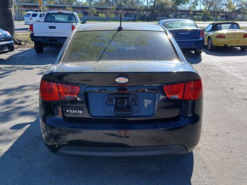 Used 2010 Kia Forte LX w/ Convenience Pkg image 4