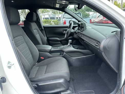 Used 2024 Honda HR-V Sport image 17