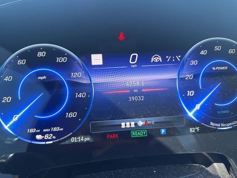 Used 2023 Mercedes-Benz EQS 580 4MATIC SUV image 10