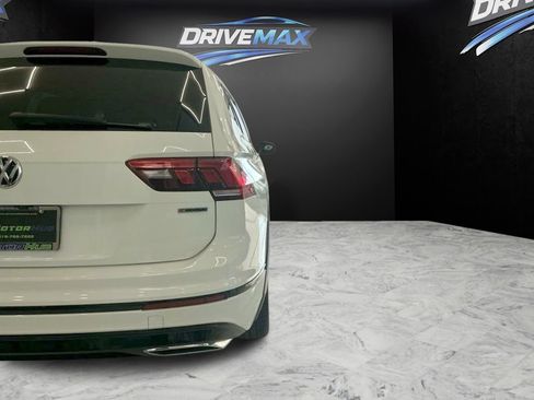 Used 2021 Volkswagen Tiguan SE R-Line AWD/4WD image 14