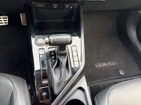 Used 2023 Kia Niro EX Touring image 18