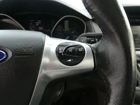 Used 2014 Ford Focus Titanium image 21