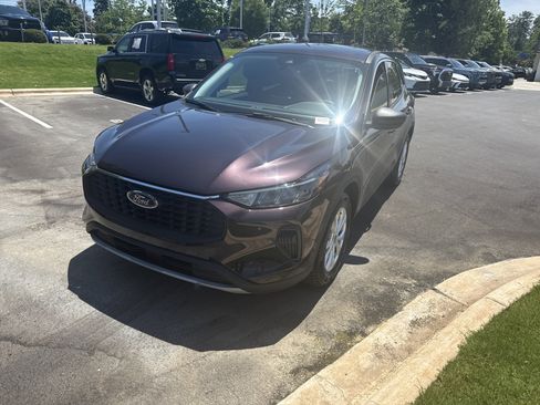 Used 2023 Ford Escape Active FWD image 5