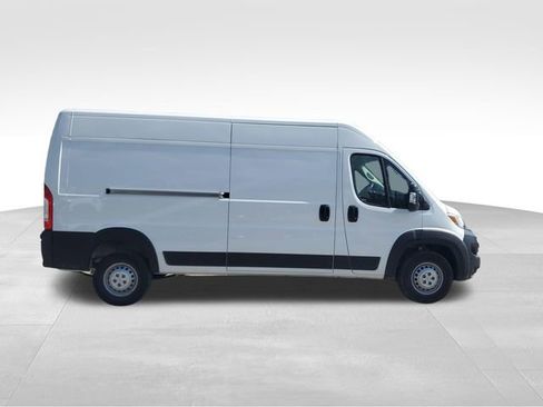 Used 2025 RAM ProMaster 2500 w/ Convenience Group FWD image 3
