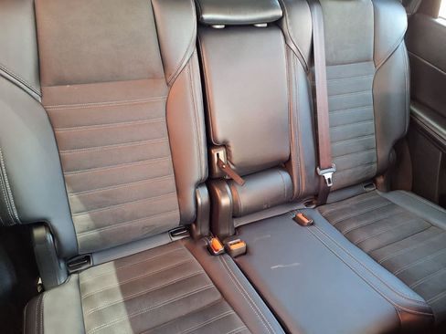 Used 2025 Mitsubishi Outlander SE AWD/4WD image 21