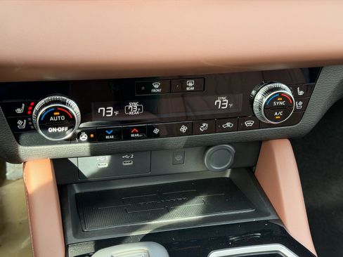 New 2026 Mitsubishi Outlander SEL image 33