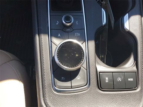 Used 2024 Cadillac XT4 Luxury image 24