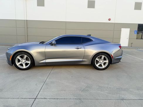 Used 2019 Chevrolet Camaro LT image 8