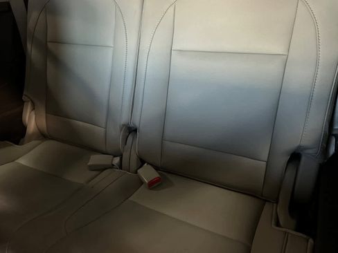 Used 2017 Acura MDX FWD image 17