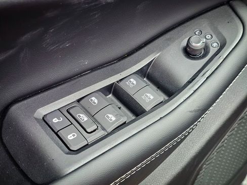 New 2026 Jeep Grand Cherokee Altitude AWD/4WD image 10