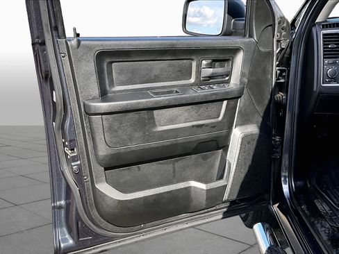 Used 2019 RAM 1500 Tradesman w/ Chrome Appearance Group RWD image 21