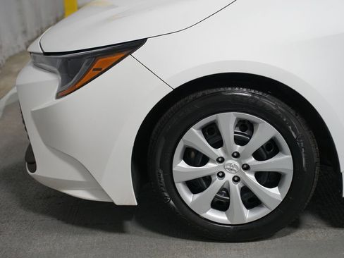 Certified 2024 Toyota Corolla LE image 5