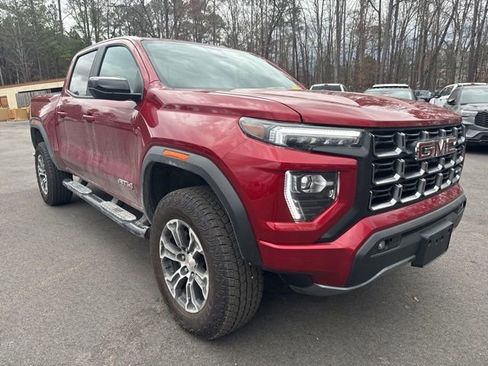 Used 2025 GMC Canyon AT4 image 7